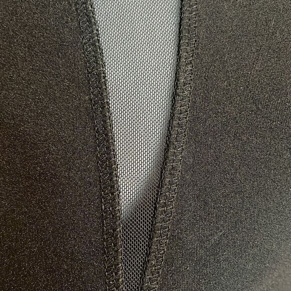 ZYIA Active soft stretch black top with mesh scoop bottom like new - M - Picture 7 of 10